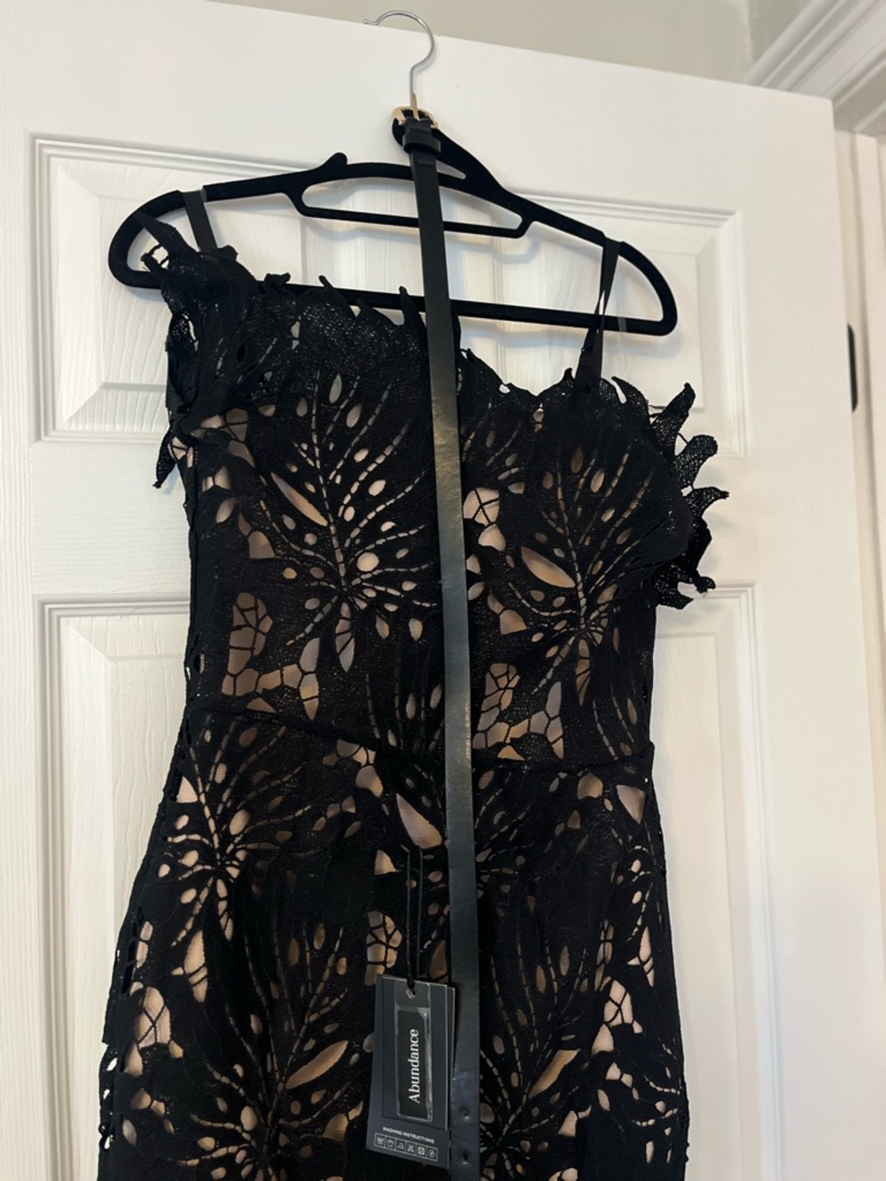 Jazlyn Black Floral Lace Midi Dress with Belt - Picture 3 of 4